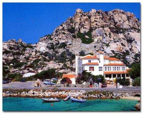 Hotel Nido D'Aquila La Maddalena  Buitenkant foto