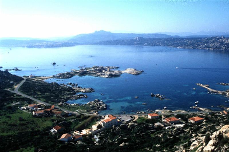 Hotel Nido D'Aquila La Maddalena  Buitenkant foto