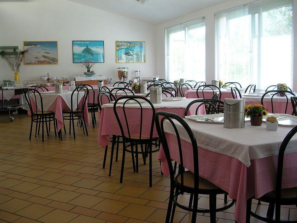 Hotel Nido D'Aquila La Maddalena  Buitenkant foto