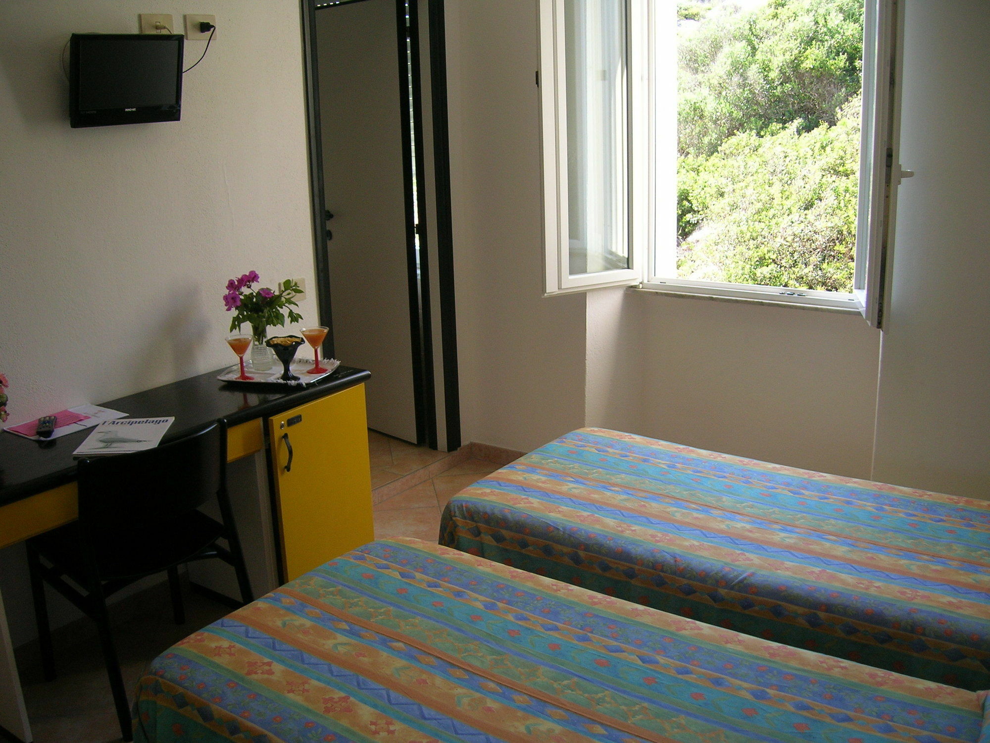 Hotel Nido D'Aquila La Maddalena  Buitenkant foto