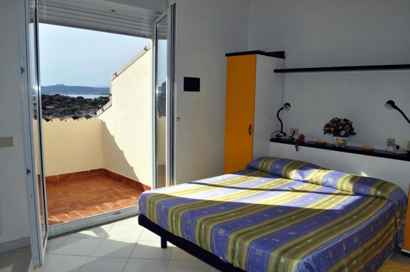 Hotel Nido D'Aquila La Maddalena  Kamer foto