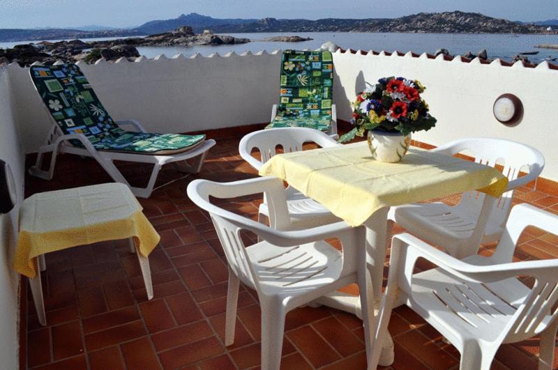 Hotel Nido D'Aquila La Maddalena  Buitenkant foto